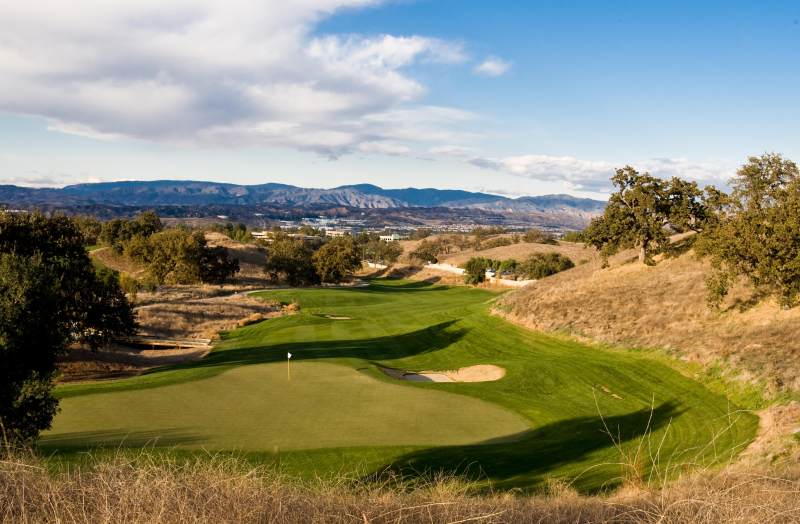 The Oaks Club at Valencia Hole 13